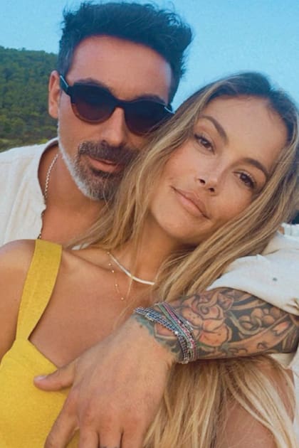 La foto, publicada en Instagram, con la que la brasileña dio por comenzadas sus vacaciones en el Este junto a su novio. 