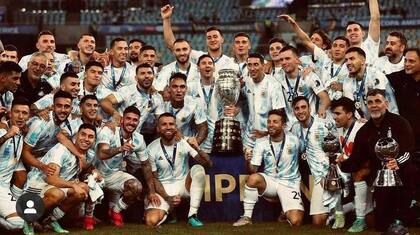 La foto que el Papu eligió para mandarles el mensaje a los brasileños