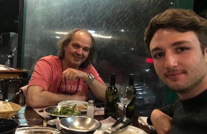 La foto que Guillermo Rossi compartió junto a su hijo, Franco, en las redes