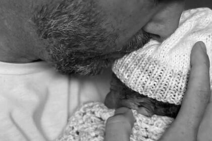 La foto que Johanna Curé publicó tras la muerte de su bebé