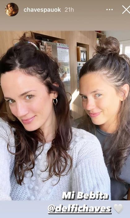 La foto que publicó Paula Chaves junto a su hermana Delfina en sus historias de Instagram en el día de ayer