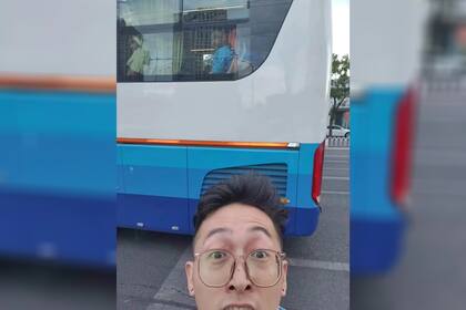 La foto que se tomó el hincha chino junto a Lionel Messi