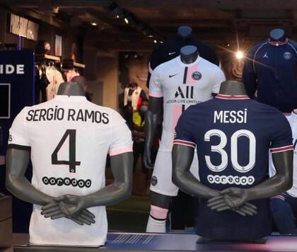 La foto que utilizó Sergio Ramos para saludar a Lionel Messi por su llegada al PSG