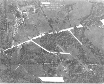 La fotografía aérea permitió ubicar los misiles, así como el emplazamiento de tropas cercanas a ellos