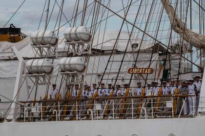 La Fragata Libertad, al llegar al puerto de Buenos Aires