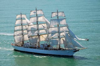 La Fragata Libertad logró finalmente volver al puerto de Buenos Aires