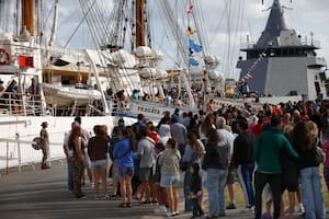 La Fragata Libertad, uno de los clásicos del verano en Mar del Plata