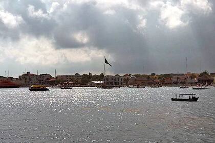 La Fragata participa del evento "Velas latinoamericanas" junto a otros buques de la región