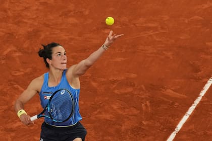 La francesa Lois Boisson debió debutar en Roland Garros el año pasado, pero sufrió una severa lesión de rodilla: este año recibió una invitación y está haciendo historia