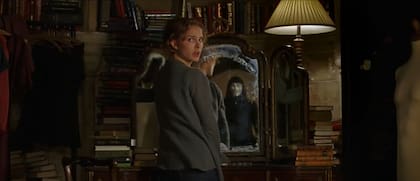 La frase se hizo mundialmente conocida gracias al cómic "V for Vendetta" de Alan Moore y su adaptación cinematográfica de 2005 (Foto: Captura V de Venganza)