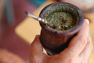 La fruta ideal para poner en el mate: tiene antioxidantes, ayuda a producir colágeno y fortalece las defensas
