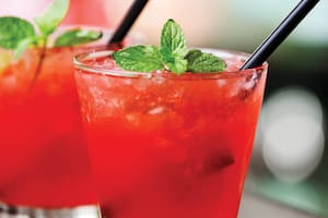 La frutilla ofrece muchas de las características que más les sirven a los bartenders.