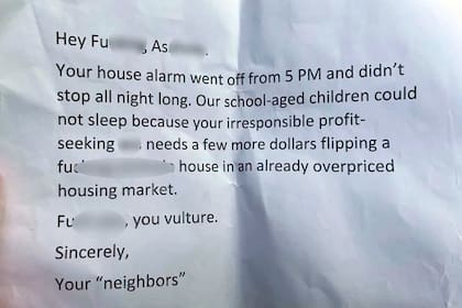 La fuerte carta que una familia de Avondale recibió luego de que se activara accidentalmente la alarma de su casa nueva