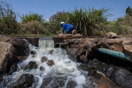 La fuerza del río fue clave para llevar adelante el invento