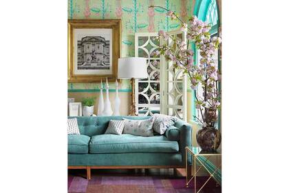 La fuerza del turquesa se puede combinar con tonos más sobrios, como el crema y el obispo, para crear un conjunto equilibrado, que invite al relax (foto: kimjimenez.com).