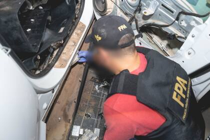 La Fuerza Policial Antinarcotráfico encontró la droga en el interior de un vehículo