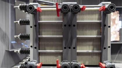 La función principal de una batería de flujo de vanadio es proporcionar almacenamiento de energía a gran escala.