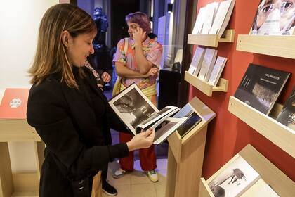La Fundación Arte x Arte presenta sus fotolibros y colecciones especializadas en la investigación sobre la fotografía 