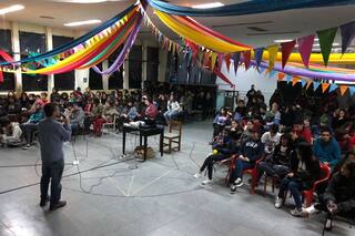 Recorren el país para que muchos chicos puedan ver una película por primera vez