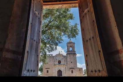 La fundación oficial ocurrió en 1718