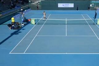 Ataques de furia y la caída libre en el ranking del tenista francés que estalló "a lo Gaudio" en Japón