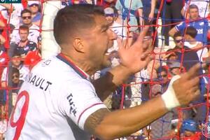 La reacción de Luis Suárez contra sus hinchas por agredir al arquero de Peñarol y su descomunal golazo