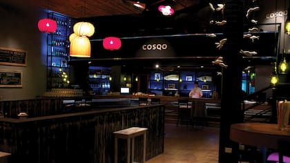 La fusión de cocina peruana y japonesa de Cosqo también se hace notar en sus ensaladas