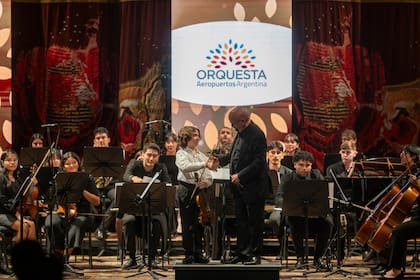 La gala de festejo por los 10 años de la Orquesta Aeropuertos Argentina en el Teatro Colón
