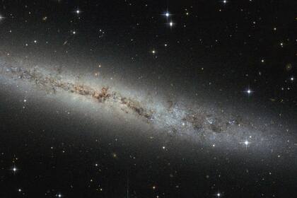 La galaxia 373-8 fotografiada por el telescopio Hubble de la NASA