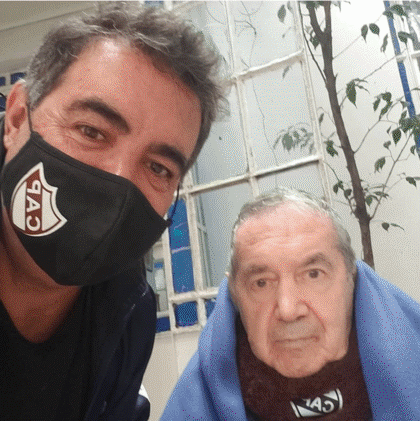 La galería de fotos con la que Diego Pérez despidió a su padre Héctor