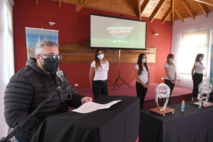 La ganadora se llevó un Chevrolet Onix por haberse aplicado la vacuna.