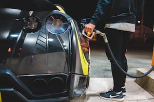 Por qué el precio de la gasolina en Florida cae a su nivel más bajo desde 2020