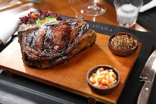 Dónde hay más restaurantes argentinos en el mundo y cuánto cuesta comer en ellos