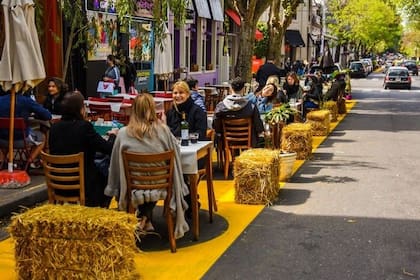 La gastronomía sigue siendo un motor de demanda en los corredores comerciales, incluso en un contexto de consumo moderado