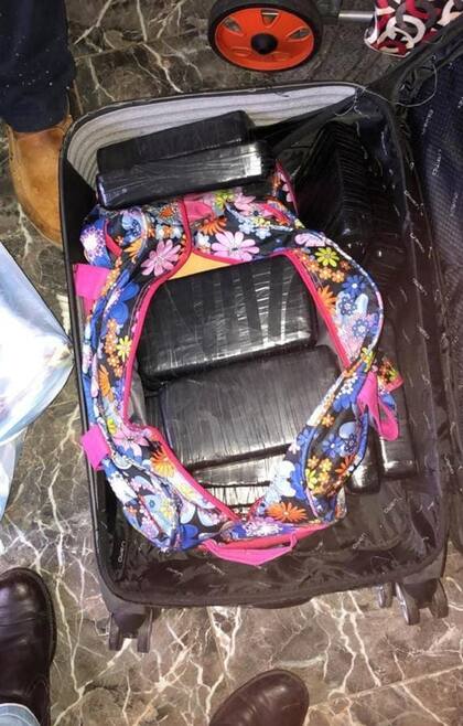 La Gendarmería secuestró una tonelada y media de marihuana, 24 kilos de cocaína y varias armas de todo tipo y calibre al cabo de 30 allanamientos en Ingeniero Budge y otras localidades del sur y el sudoeste del Gran Buenos Aires