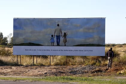 La generosa imagen instalada a un lado de la salida norte de la rotonda, en el acceso a General Daniel Cerri