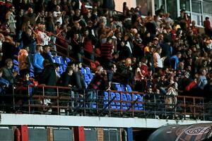 La gente de San Lorenzo, impaciente por el futuro político del club