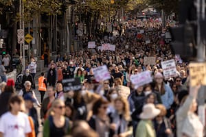 La ola de femicidios en Australia desata una crisis nacional y moviliza a las mujeres en todo el país
