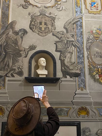 La gente se acercó a sacarle fotos al fresco