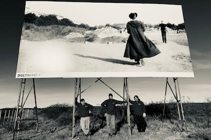 La gigantografía fue emplazada en la Ruta Nacional Nº 3, entre Trelew y Puerto Madryn