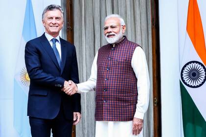 Modi durante el saludo oficial con Macri