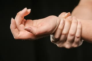 Qué es, para qué sirve y qué alimentos la contienen para aliviar los dolores articulares