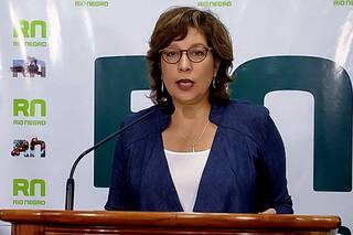 Mascardi. "No reconocemos como interlocutores a encapuchados", dijo Carreras