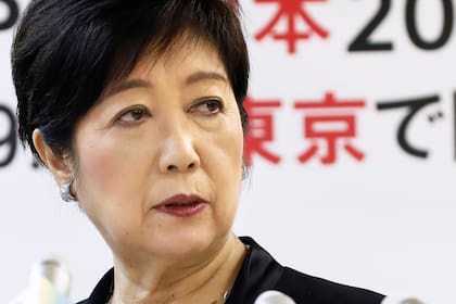 La gobernadora de Tokio, Yuriko Koike, habló sobre la mudanza de la sede para la maratón