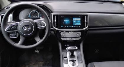 La Great Wall Poer cuenta con mucho equipamiento y notable calidad de materiales y terminaciones en el interior