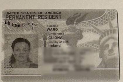 La green card de Cliona Ward estaba vigente