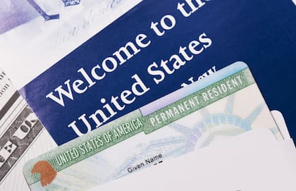 La green card le permite a un ciudadano extranjero vivir y trabajar en Estados Unidos de forma legal