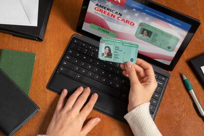 La green card se puede obtener por diferentes vías en Estados Unidos