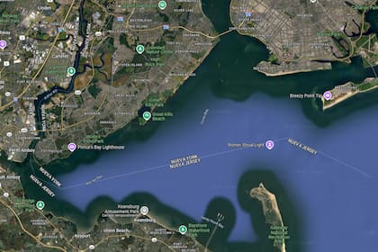 La Guardia Costera busca a una persona desaparecida en el canal de Ambrose