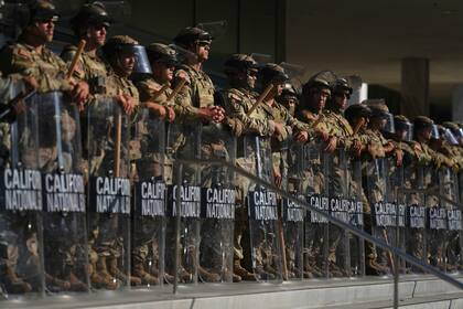 La Guardia Nacional todavía no sabe cuánto cobrará por trabajar en las protestas de Los Ángeles (AP Foto/Eric Thayer, archivo)